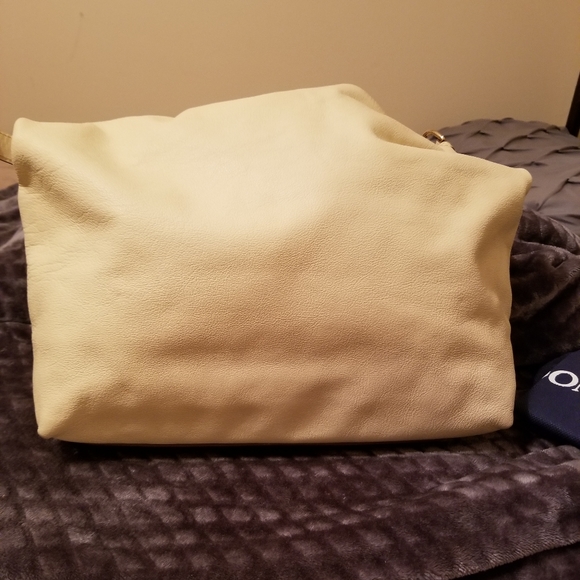 Tote - Picture 5 of 6